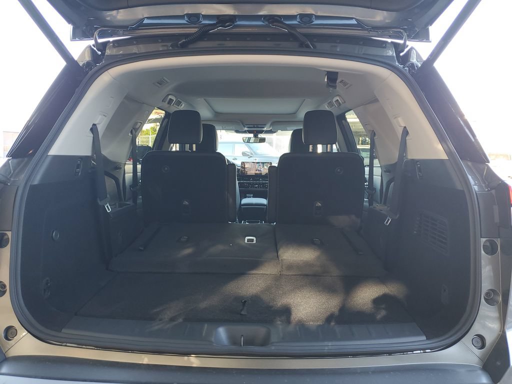 New 2026 Nissan Pathfinder SL w/ SL Premium Package AWD/4WD image 9