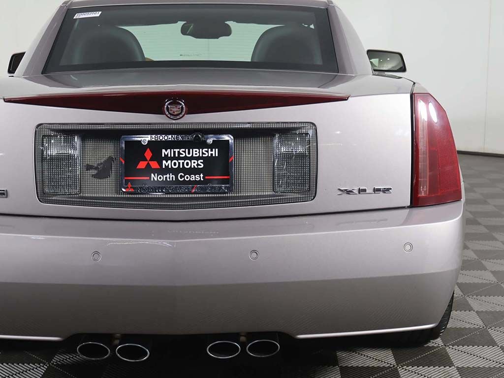 Used 2004 Cadillac XLR RWD image 15