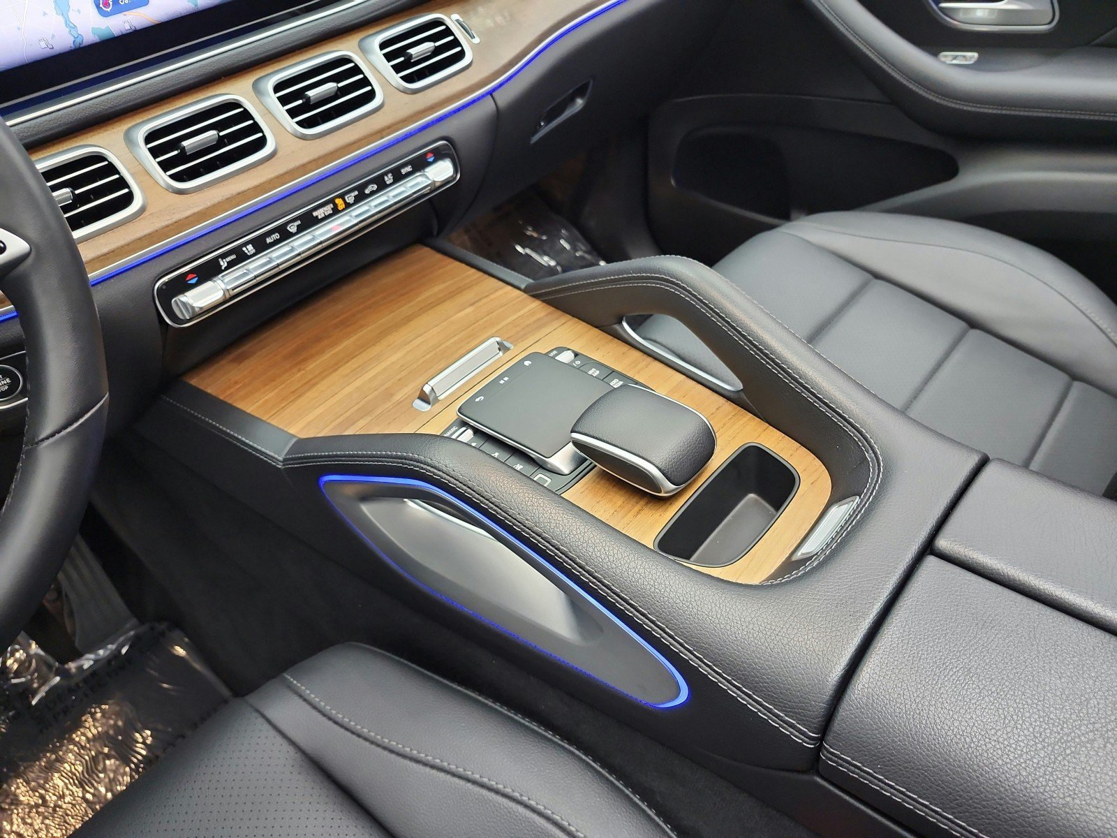 Certified 2025 Mercedes-Benz GLE 350 4MATIC image 11