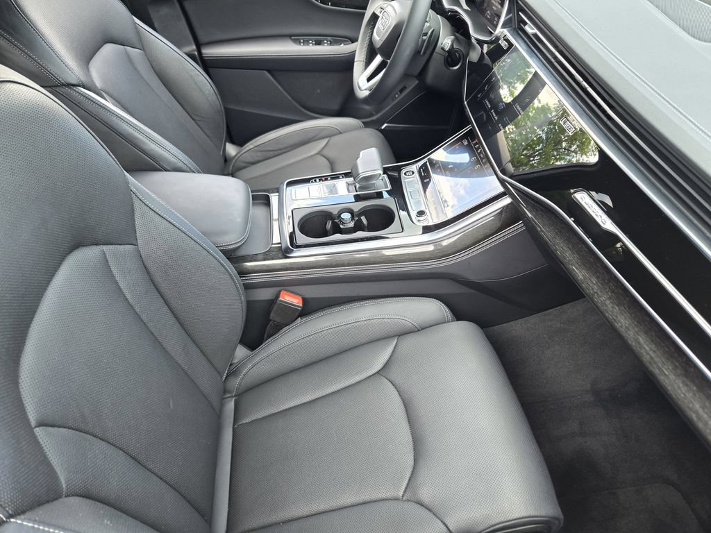 Certified 2025 Audi Q7 3.0T Prestige w/ Prestige Package AWD/4WD image 17