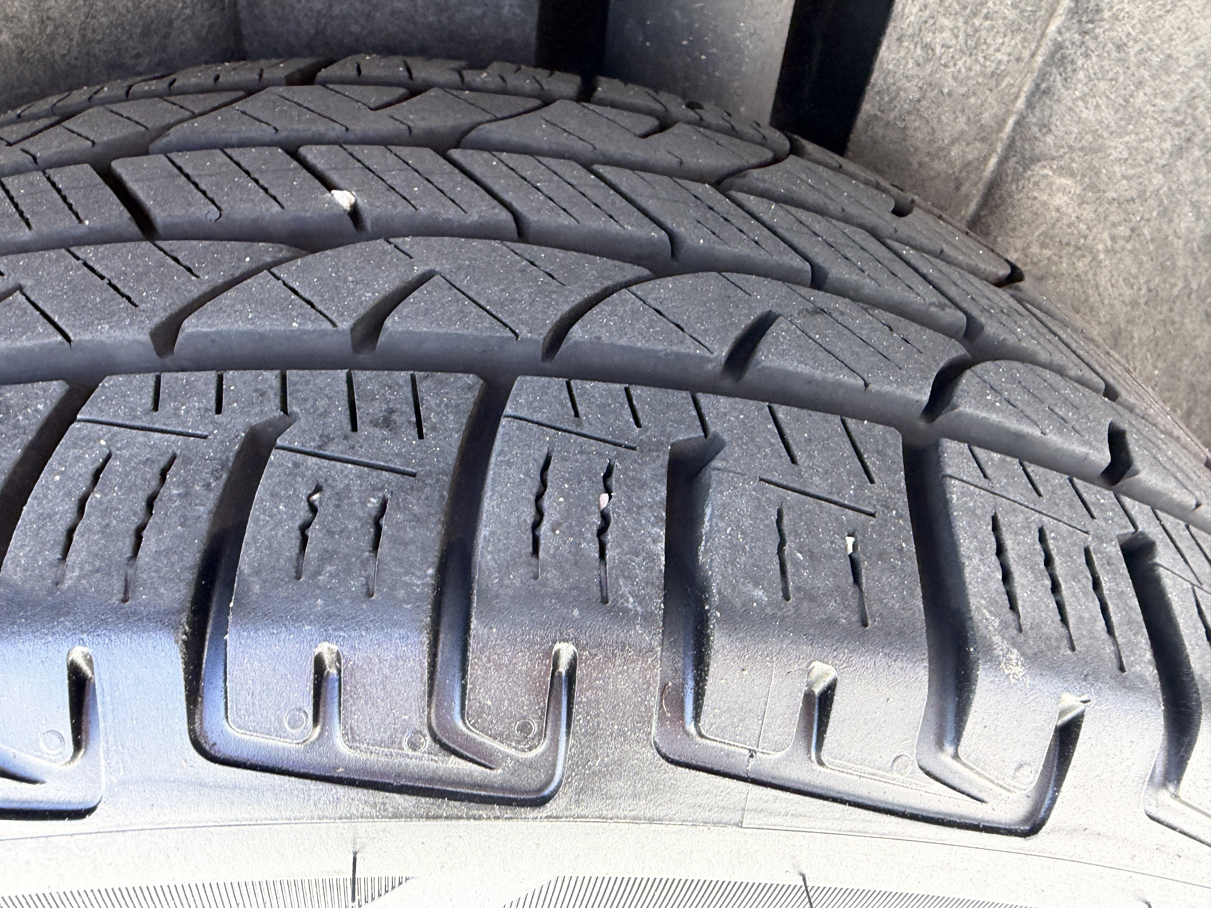 Used 2019 Volkswagen Atlas SEL FWD image 29