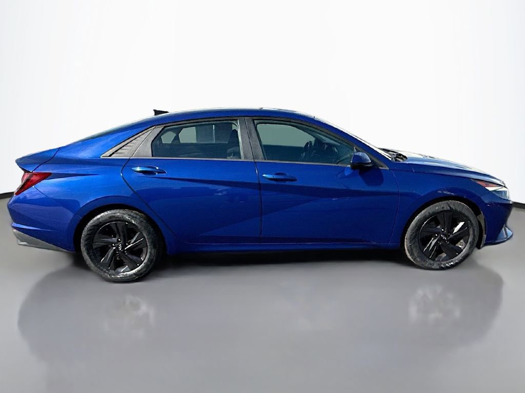 Used 2022 Hyundai Elantra SEL image 12