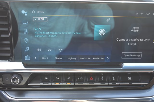 Used 2024 Chevrolet Silverado 1500 High Country w/ Technology Package image 25