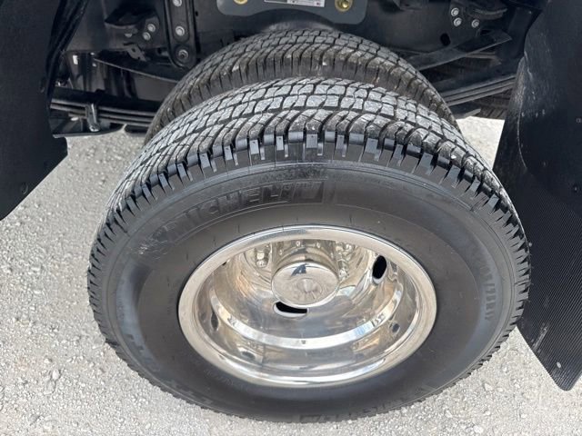 Used 2026 Ford F350 XL w/ FX4 Off-Road Package AWD/4WD image 7