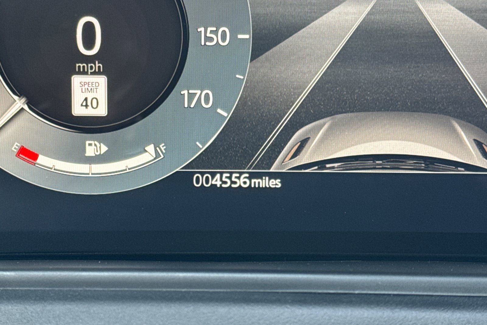 Used 2025 Land Rover Range Rover Velar Dynamic SE image 31