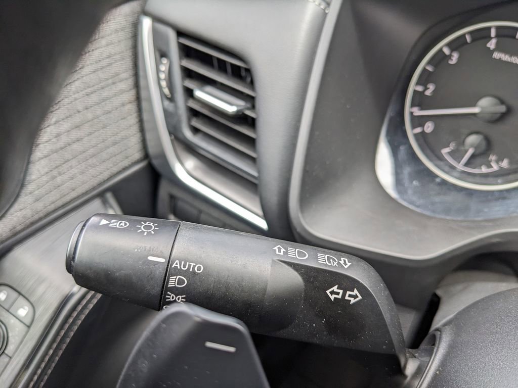 Used 2023 Nissan Rogue SV FWD image 49