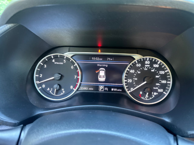 Used 2024 Nissan Sentra SR FWD image 32