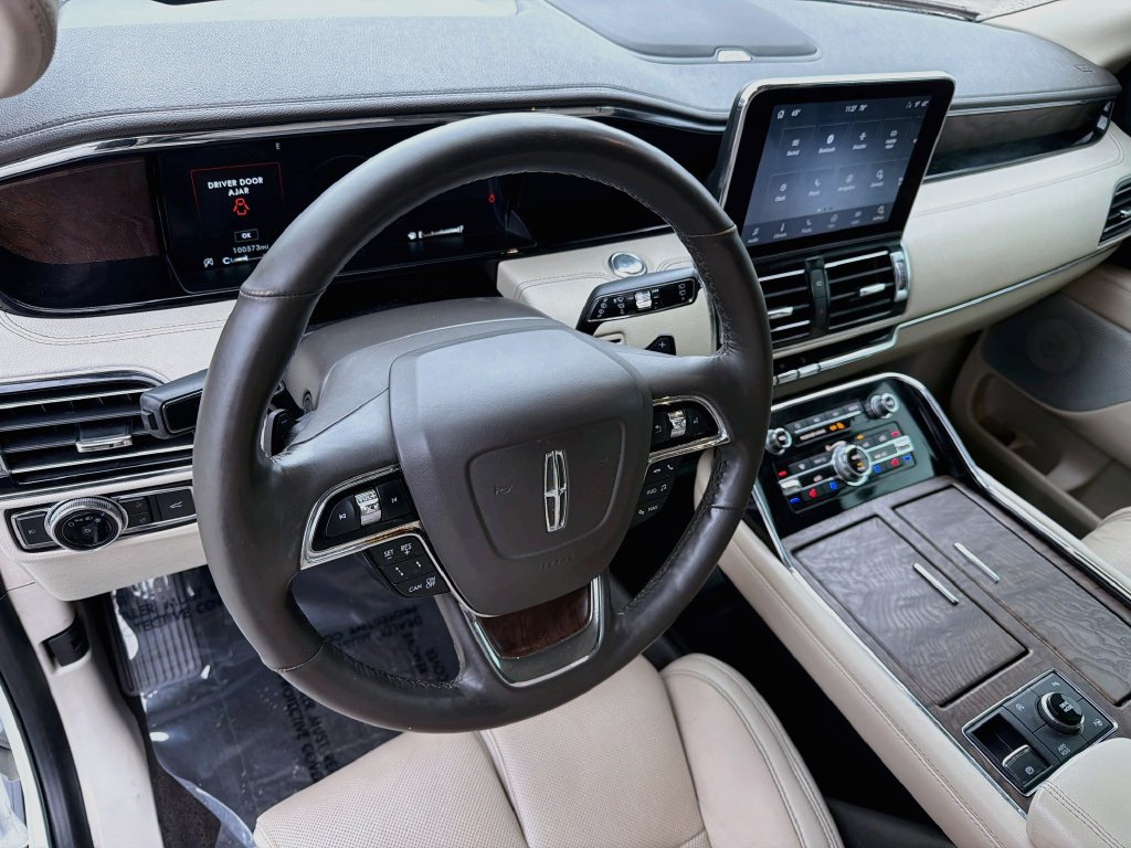 Used 2020 Lincoln Navigator L Reserve w/ Luxury Package AWD/4WD image 28