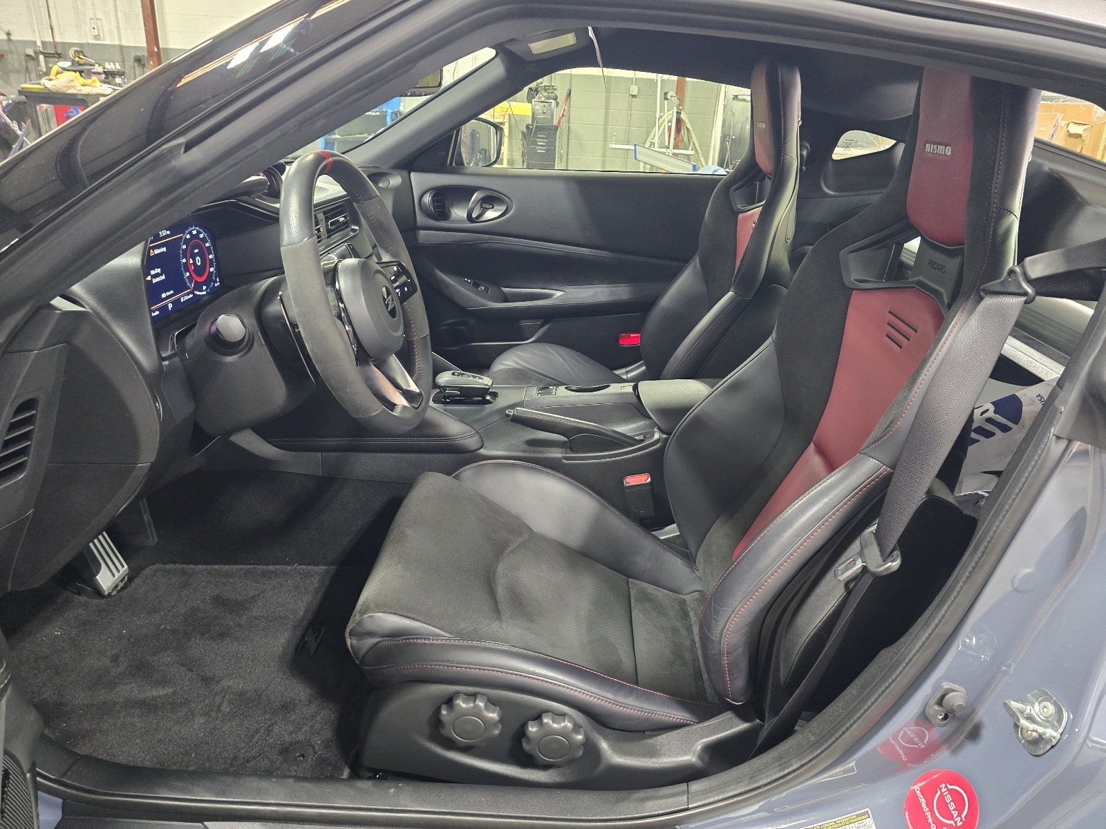 Certified 2025 Nissan Z NISMO w/ Floor Mat Package RWD image 11