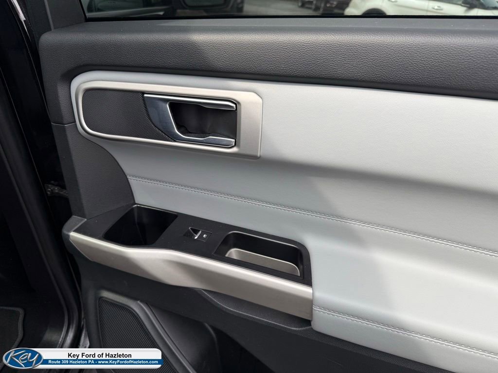 Certified 2022 Ford Explorer XLT w/ Equipment Group 202A image 32