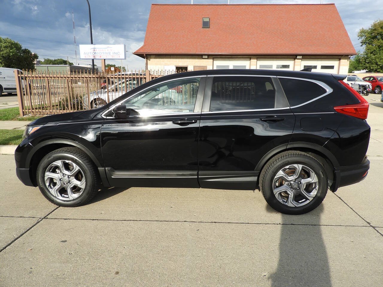 Used 2018 Honda CR-V EX image 5