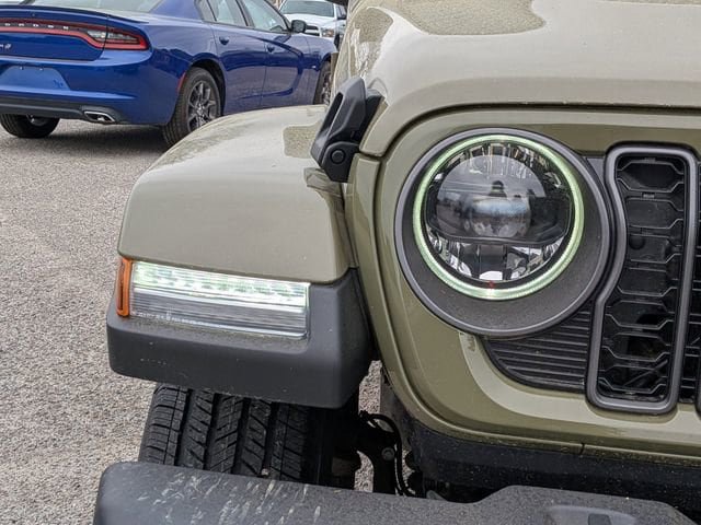 New 2026 Jeep Gladiator Sport AWD/4WD image 9