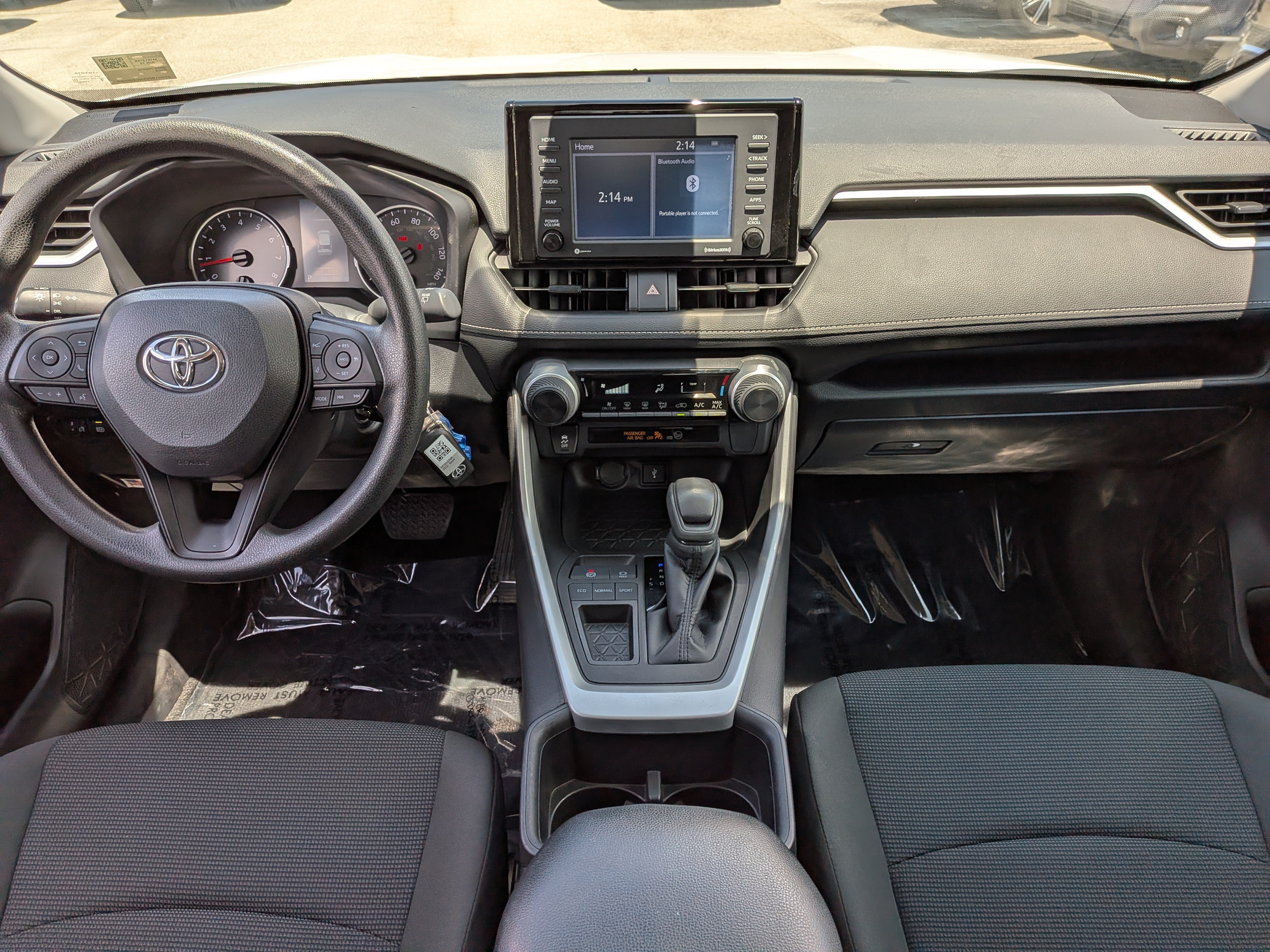 Used 2022 Toyota RAV4 LE FWD image 15