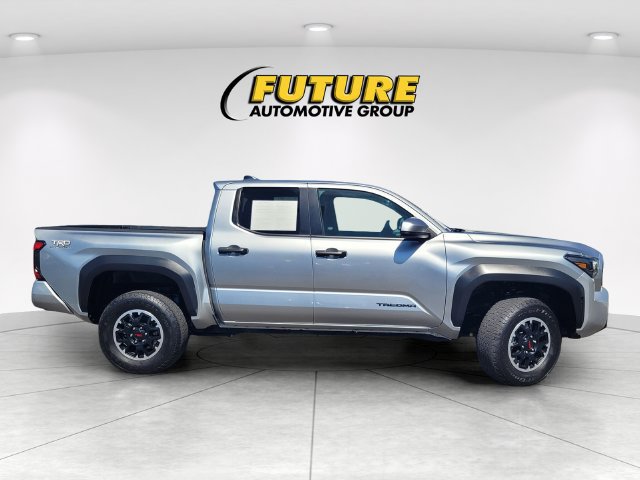 Used 2024 Toyota Tacoma TRD Off-Road AWD/4WD image 3