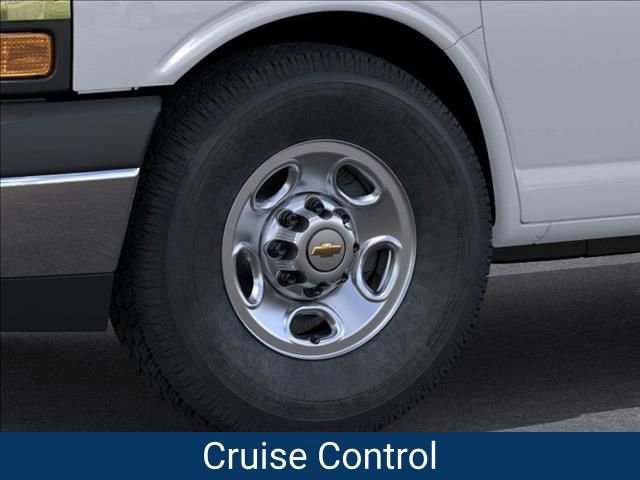 New 2026 Chevrolet Express 2500 image 10