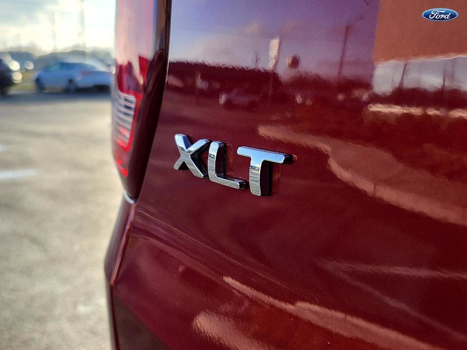 Used 2017 Ford Explorer XLT w/ Equipment Group 202A image 41