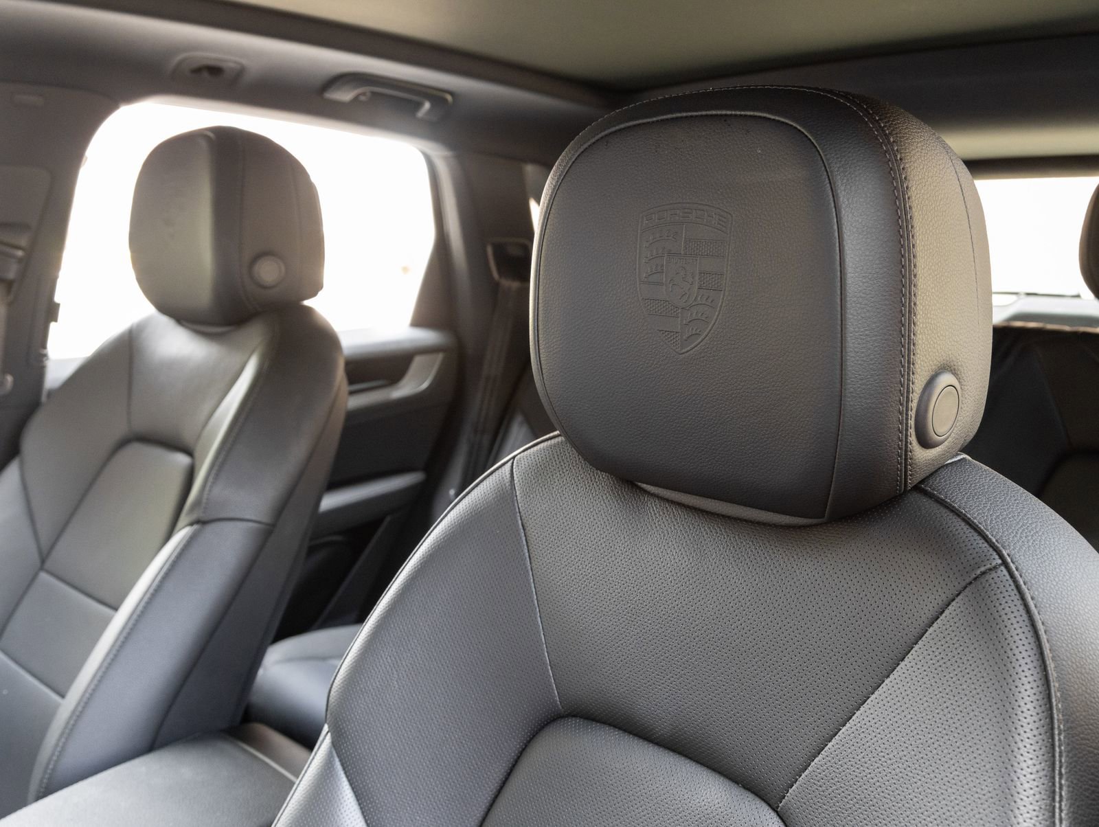 Certified 2025 Porsche Cayenne image 24