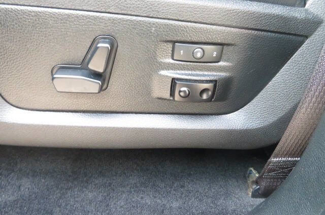 Used 2017 RAM 1500 Laramie w/ Protection Group image 13