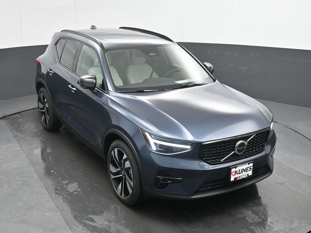 New 2026 Volvo XC40 B5 Ultra w/ Climate Package image 28