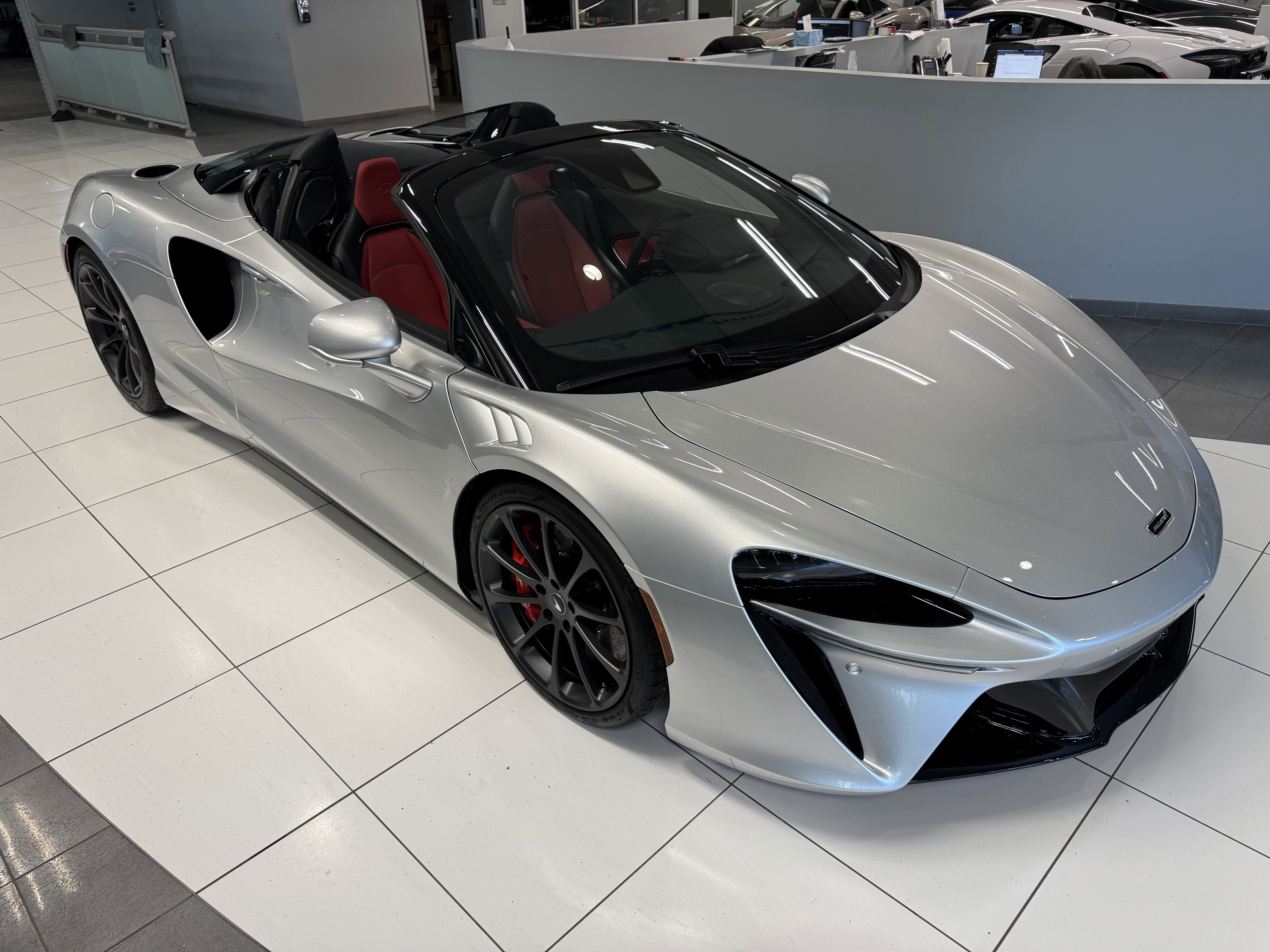 New 2026 McLaren Artura Spider image 8