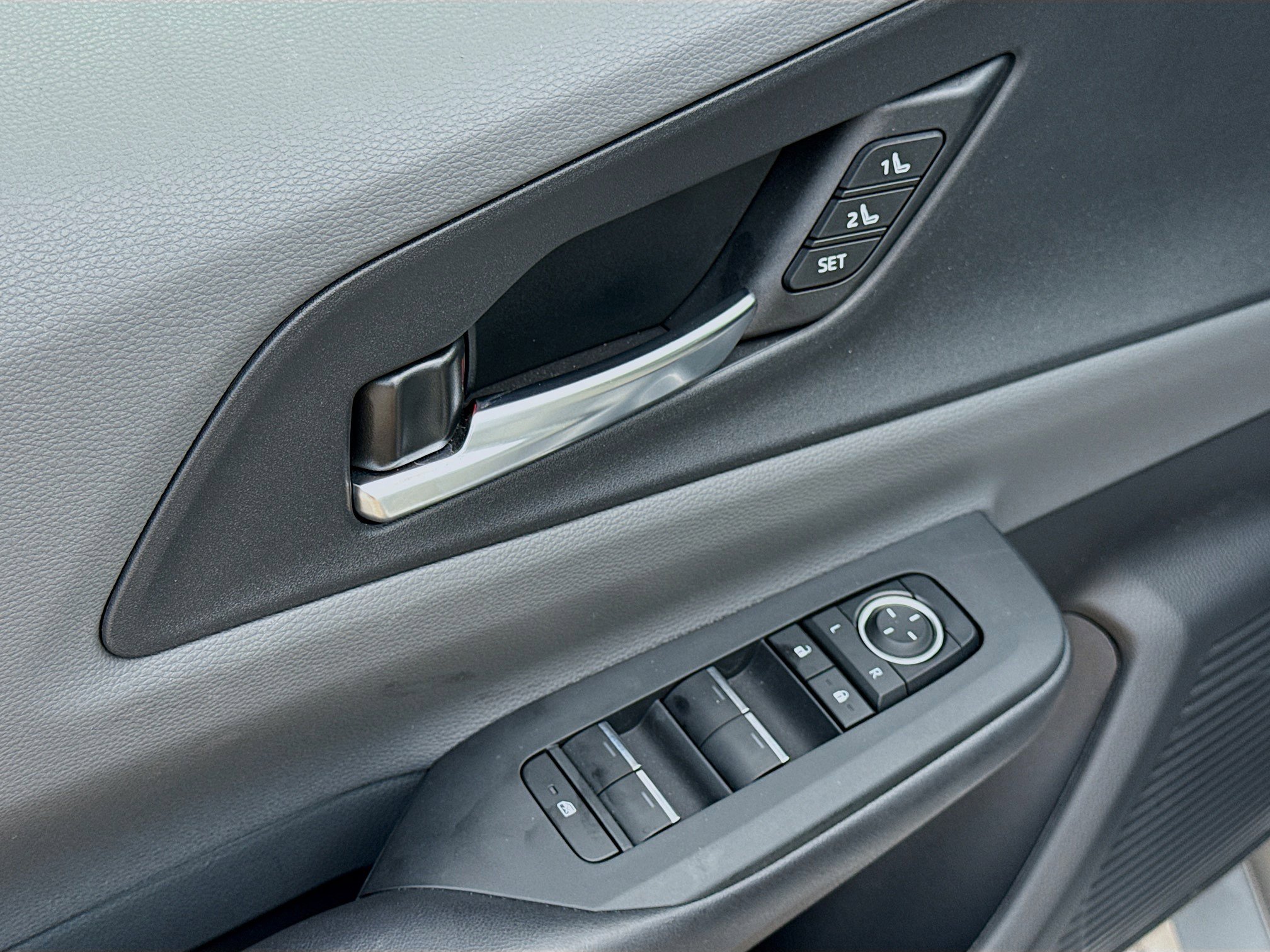 Used 2024 Toyota Prius Limited FWD image 22