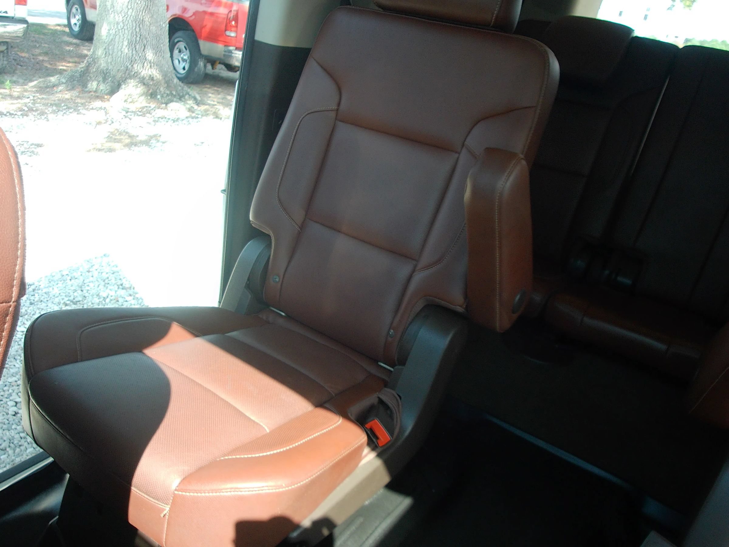 Used 2017 Chevrolet Suburban Premier RWD image 24