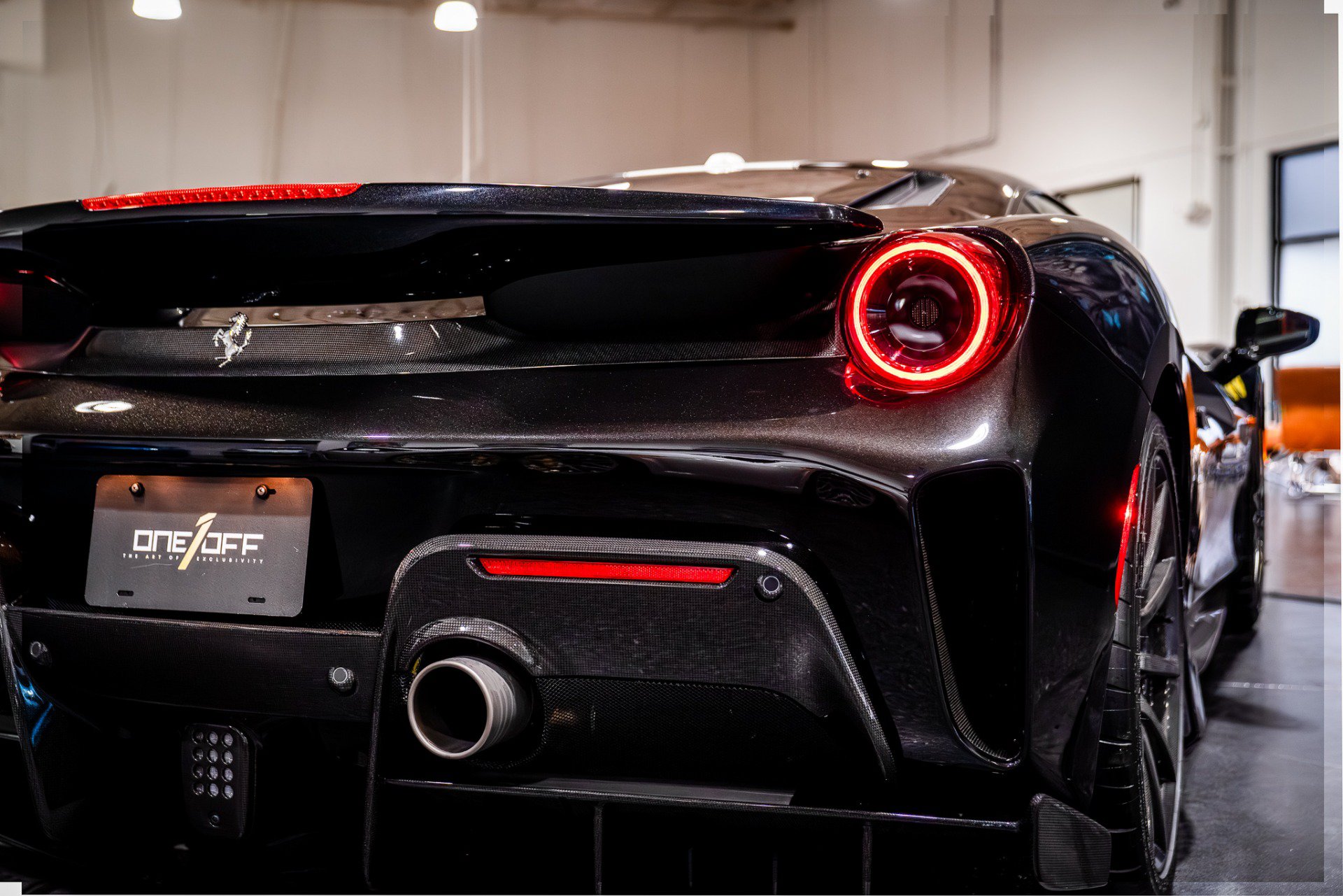 Used 2020 Ferrari 488 Pista Coupe RWD image 18