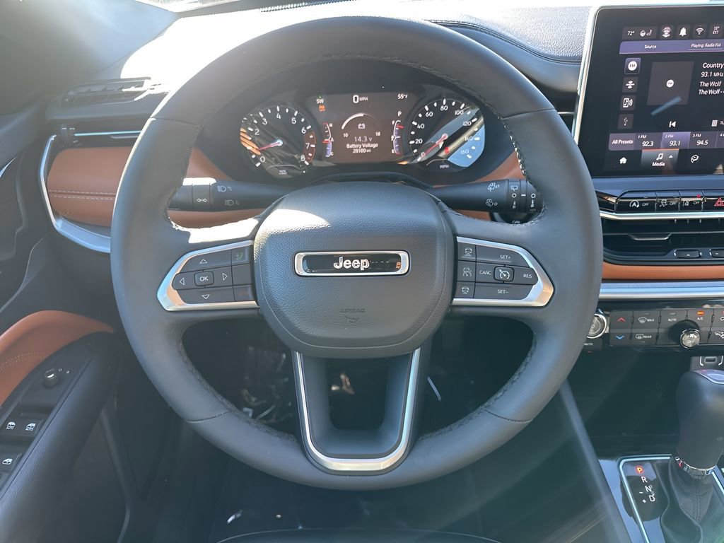 Used 2024 Jeep Compass Limited image 13