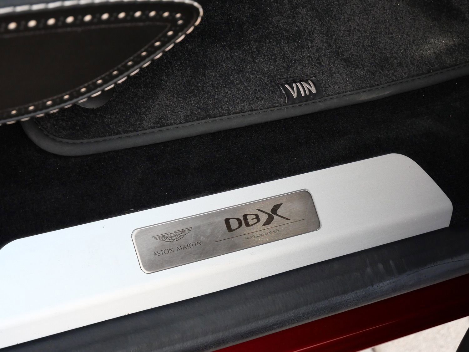 Used 2021 Aston Martin DBX AWD/4WD image 28