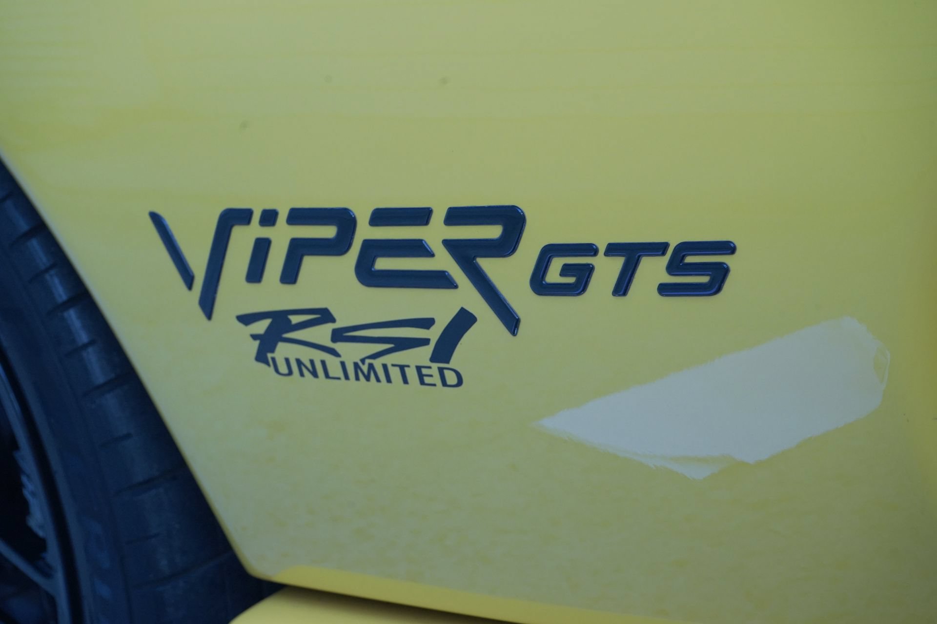 Used 2001 Dodge Viper GTS RWD image 14