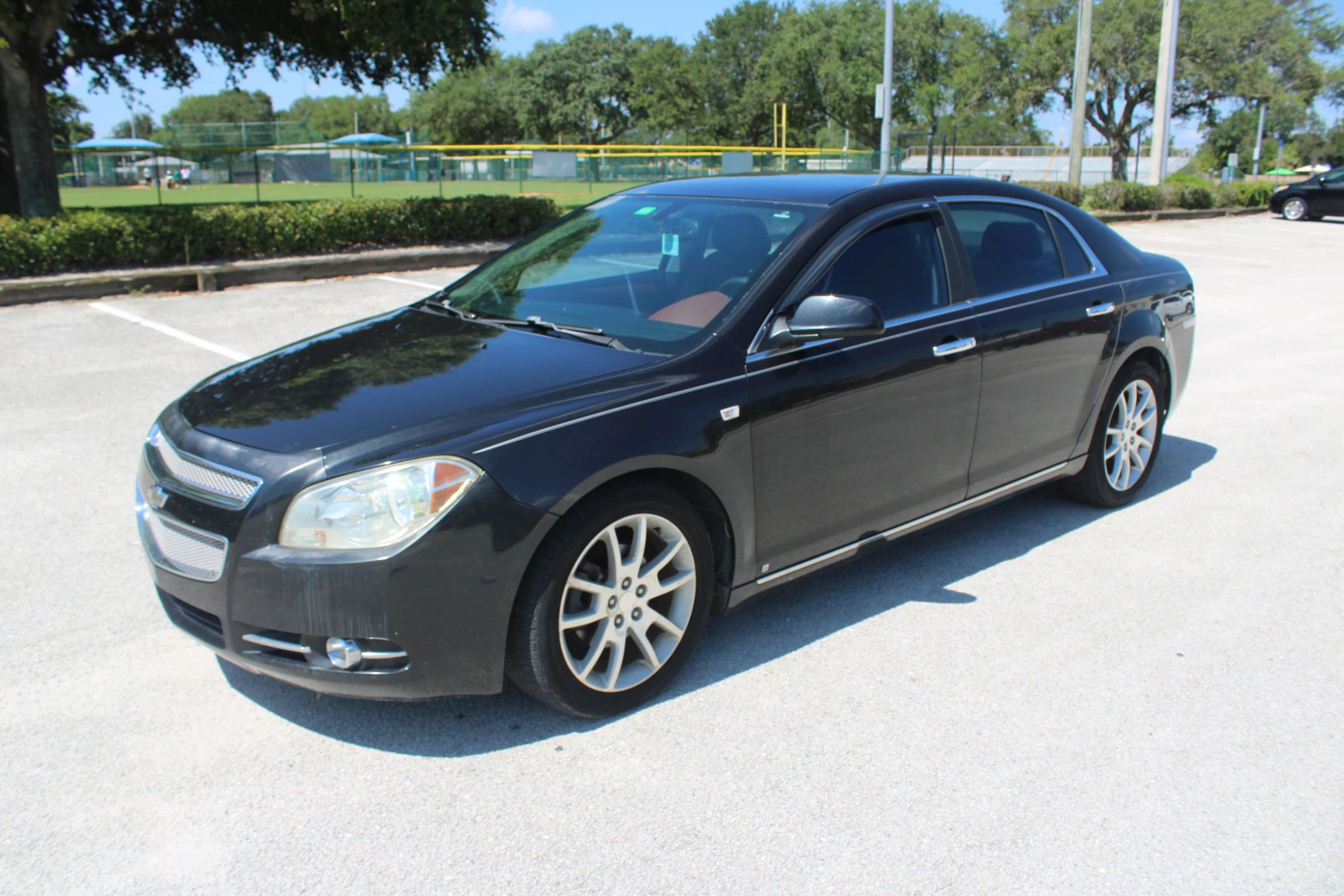 Used 2008 Chevrolet Malibu LTZ FWD image 4
