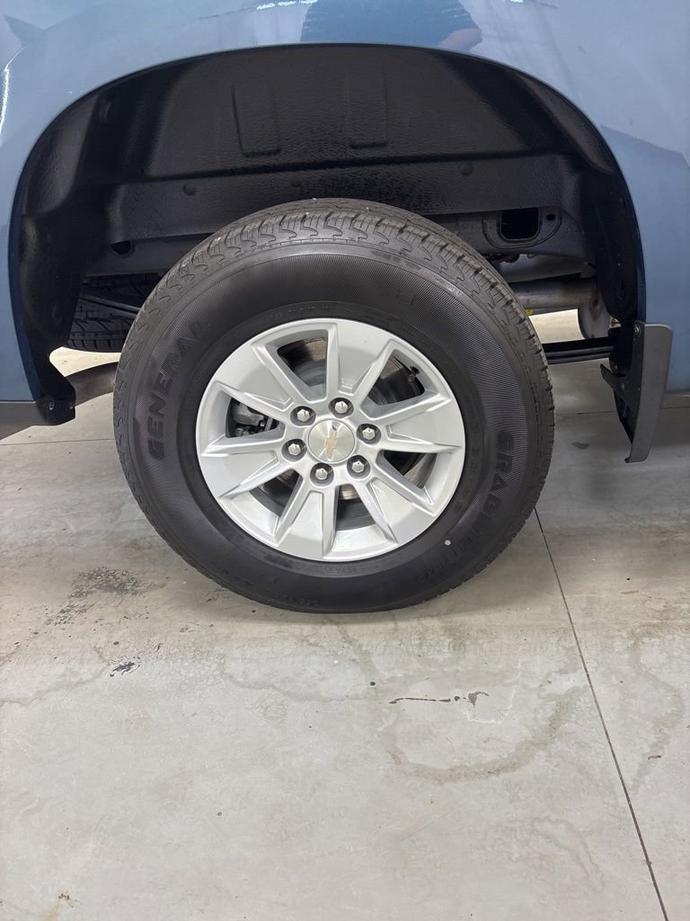 Used 2024 Chevrolet Silverado 1500 LT AWD/4WD image 32