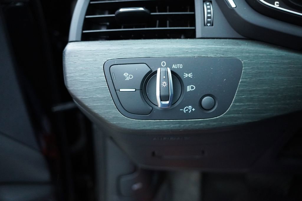 Used 2019 Audi A4 2.0T Premium Plus w/ Premium Plus Package image 24