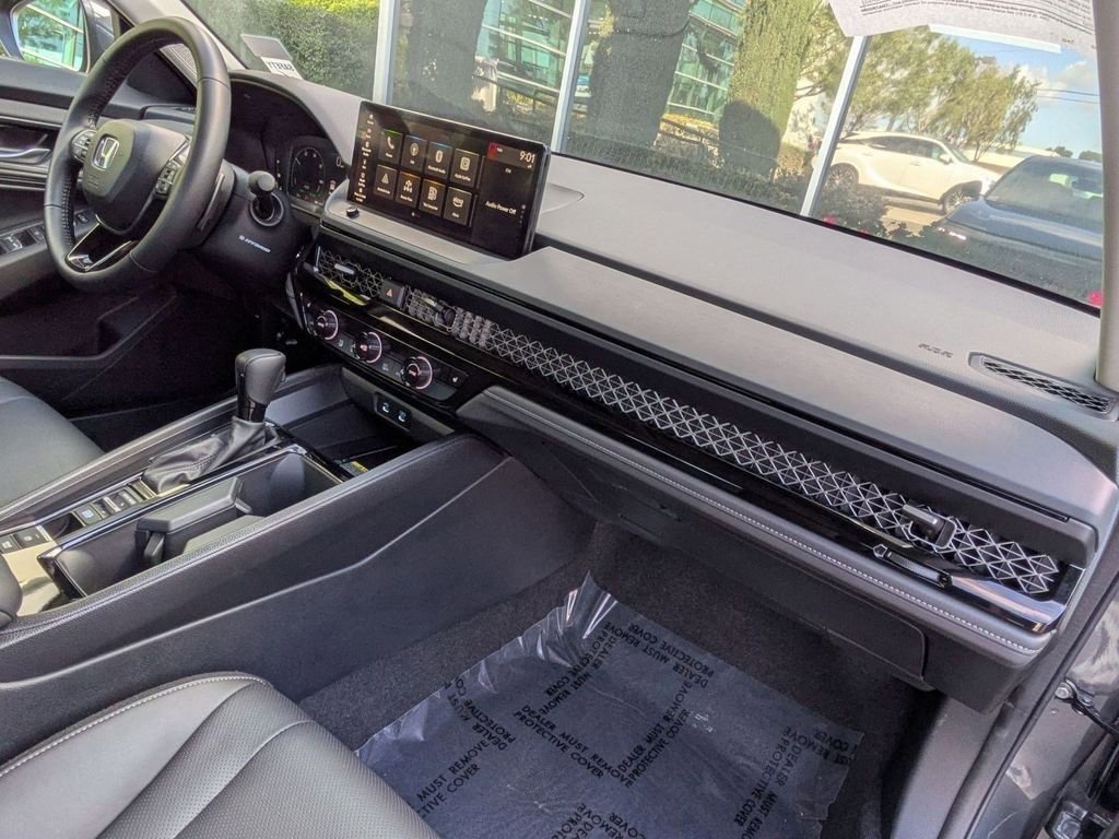 Certified 2025 Honda Accord EX-L image 22