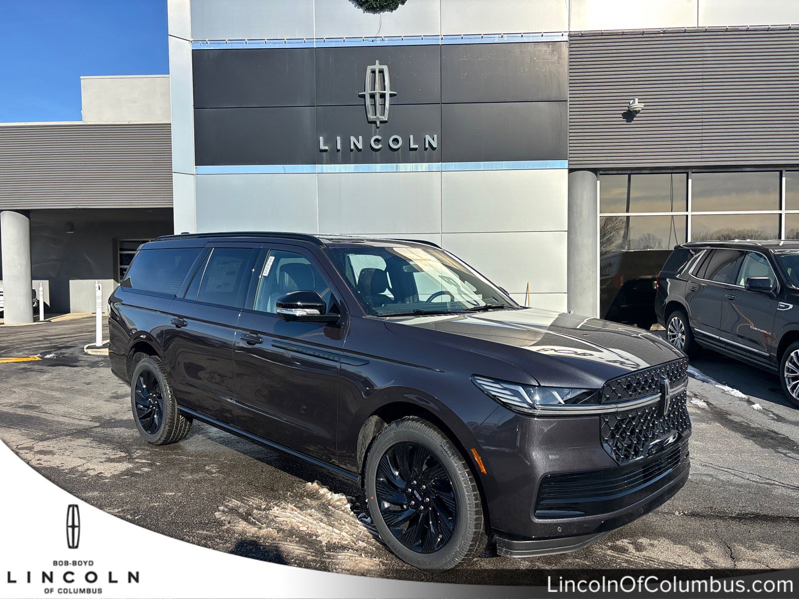 New 2025 Lincoln Navigator L Reserve w/ Jet Appearance Package