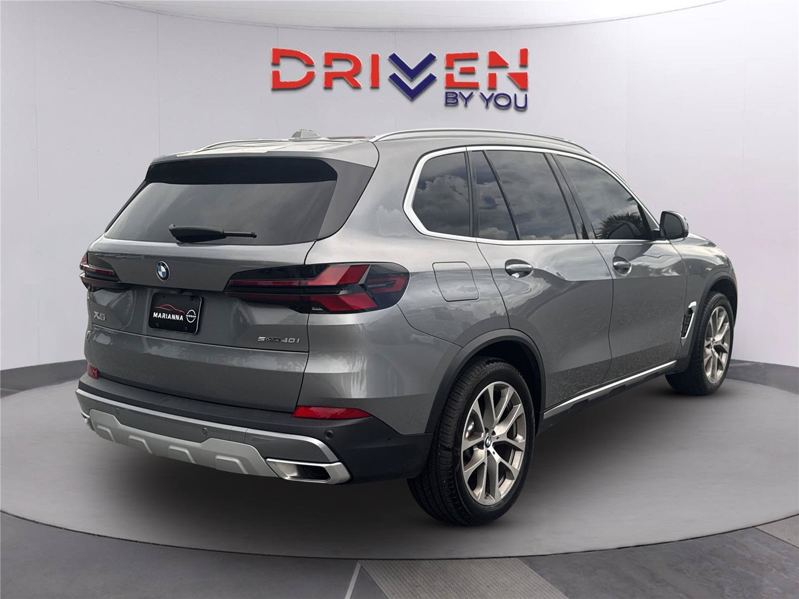 Used 2026 BMW X5 sDrive40i w/ Premium Package RWD image 4