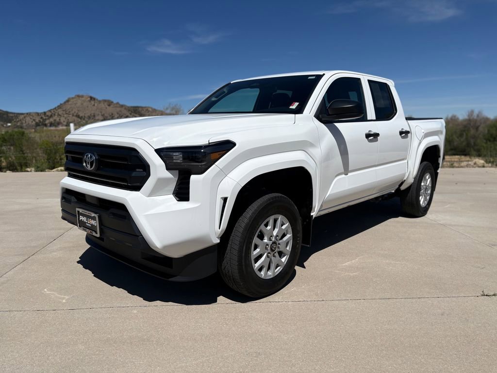 Used 2024 Toyota Tacoma SR image 1