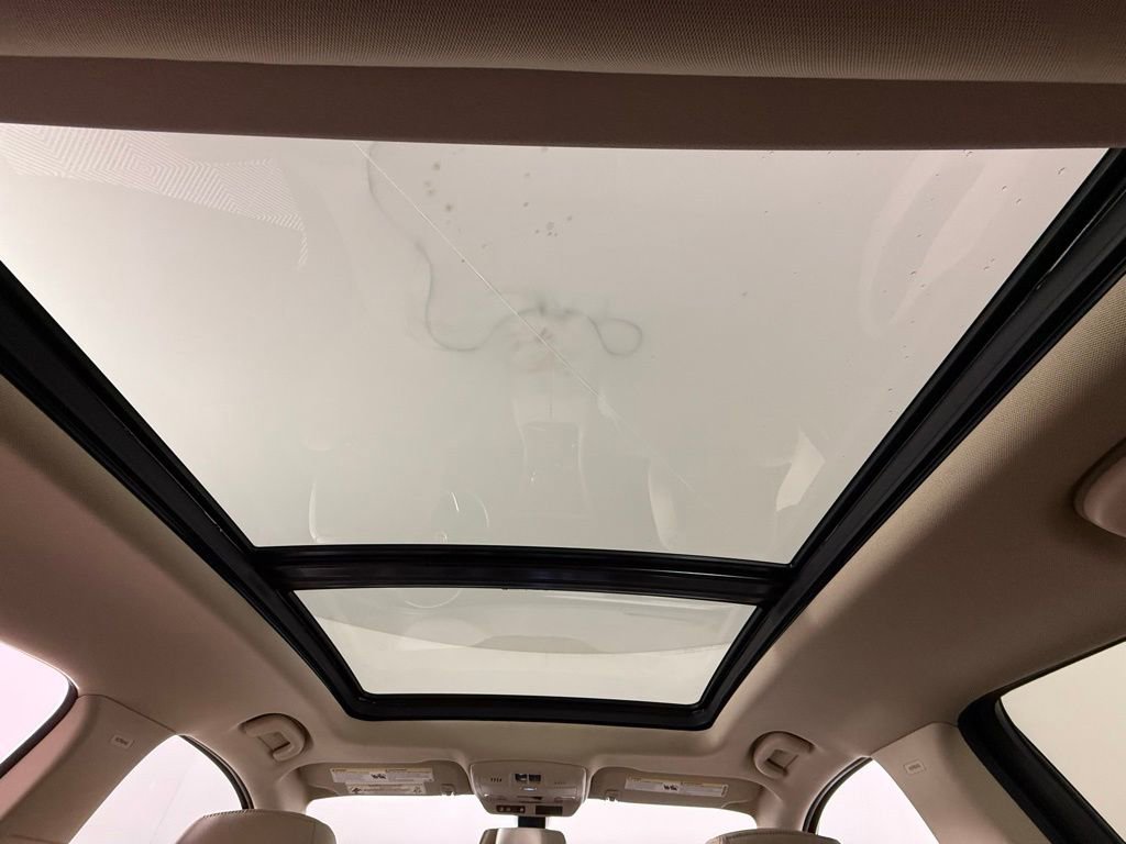 Used 2017 Buick Envision Essence image 3