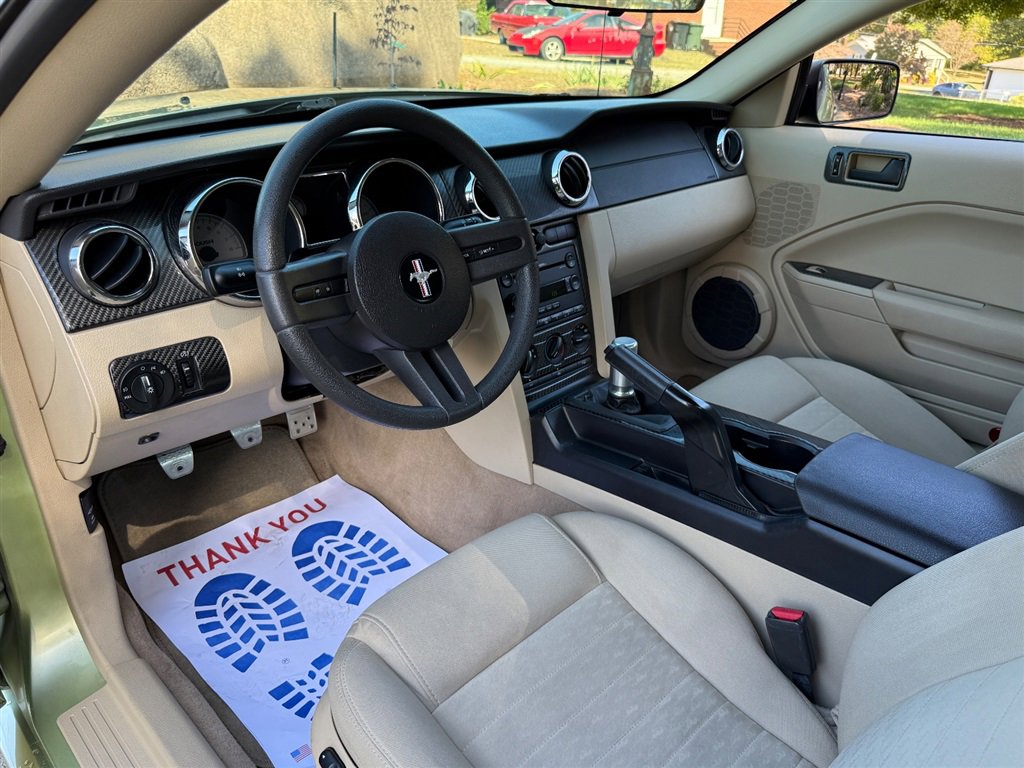 Used 2005 Ford Mustang GT Premium image 44