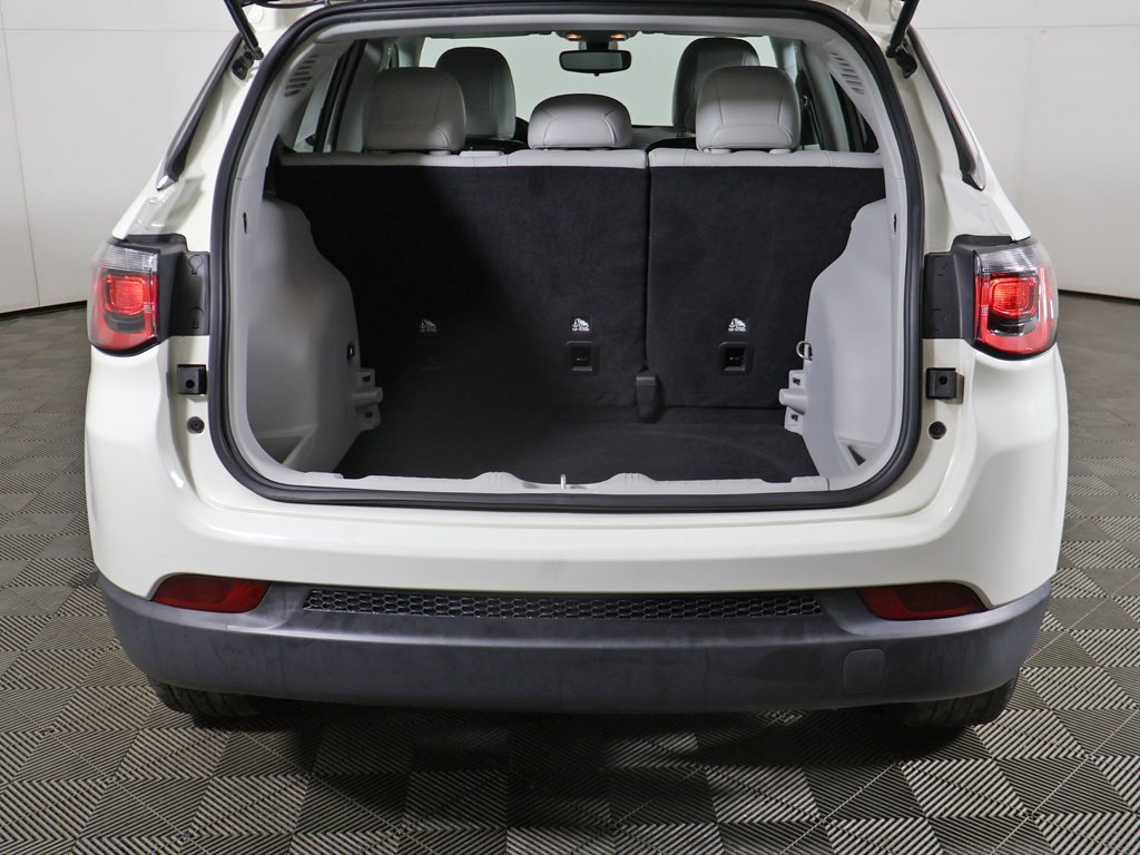 Used 2021 Jeep Compass Latitude image 12