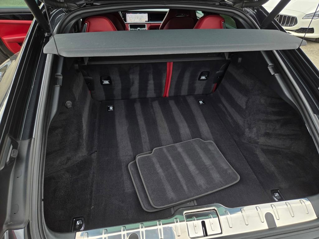 Used 2020 Porsche Panamera 4 image 36