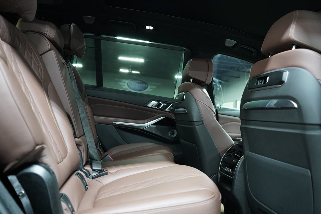 Used 2023 BMW X7 M60i w/ Executive Package AWD/4WD image 19