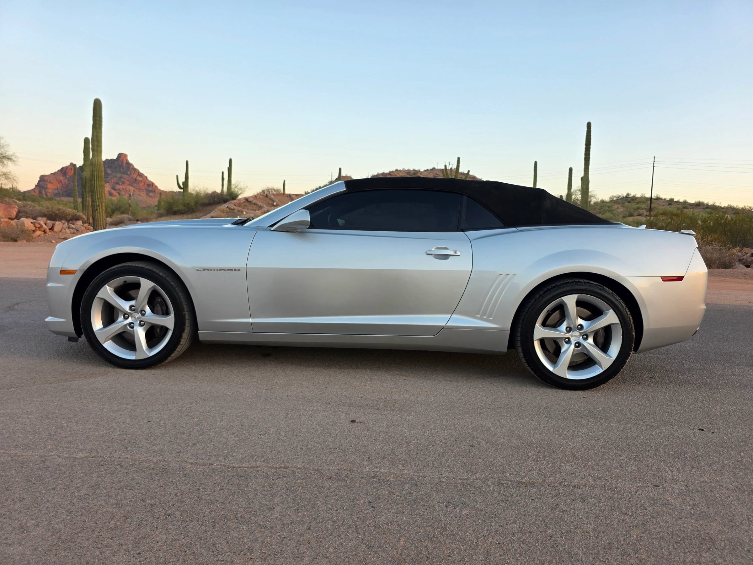 Used 2012 Chevrolet Camaro SS RWD image 2