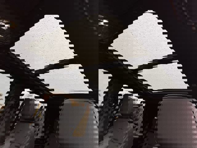 Used 2021 GMC Yukon Denali w/ Denali Premium Package image 21