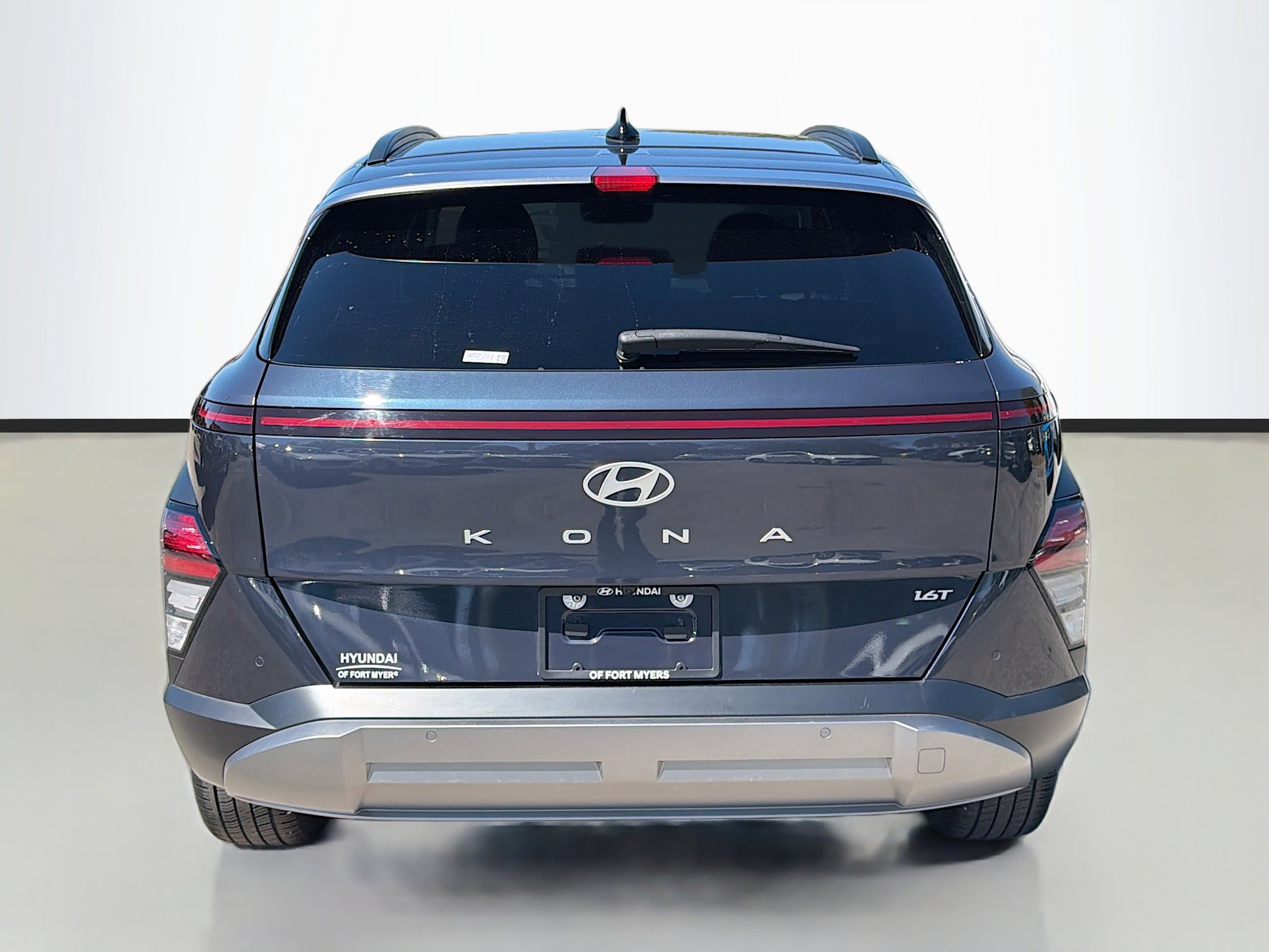 Used 2024 Hyundai Kona Limited image 4