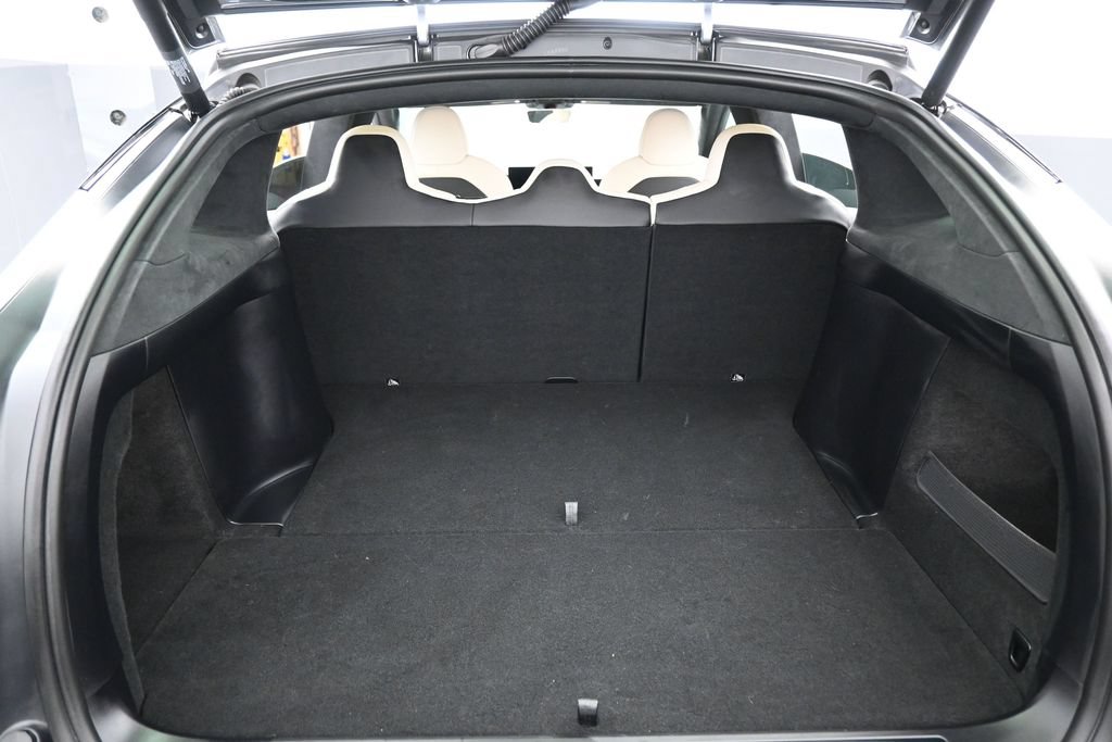 Used 2025 Tesla Model X AWD/4WD image 26