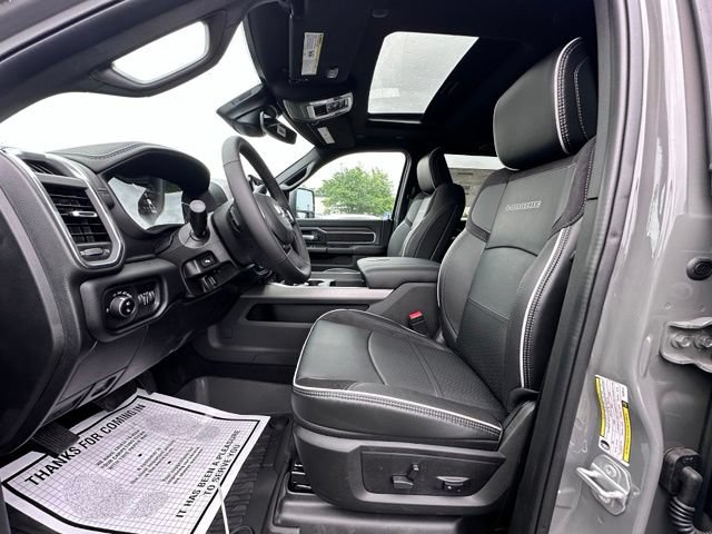 New 2026 RAM 3500 Laramie AWD/4WD image 23