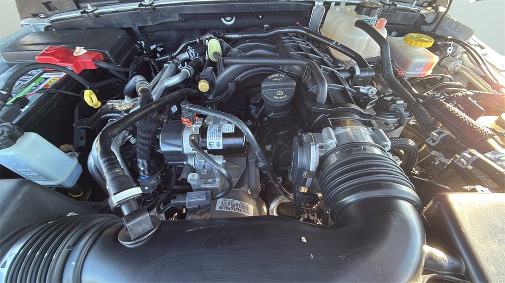 Used 2022 Jeep Wrangler Unlimited Rubicon w/ Steel Bumper Group image 19