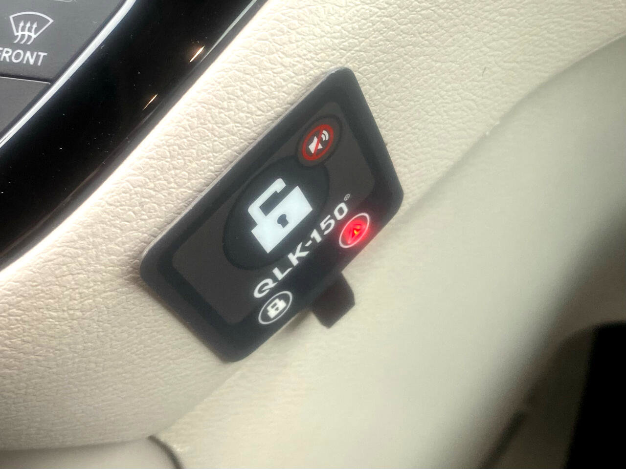 Used 2018 Chrysler Pacifica Touring-L w/ Tire & Wheel Group image 31