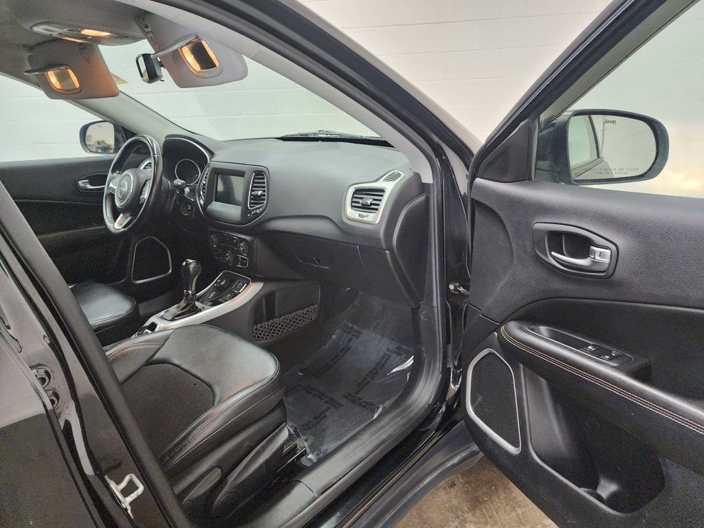 Used 2019 Jeep Compass Latitude image 30